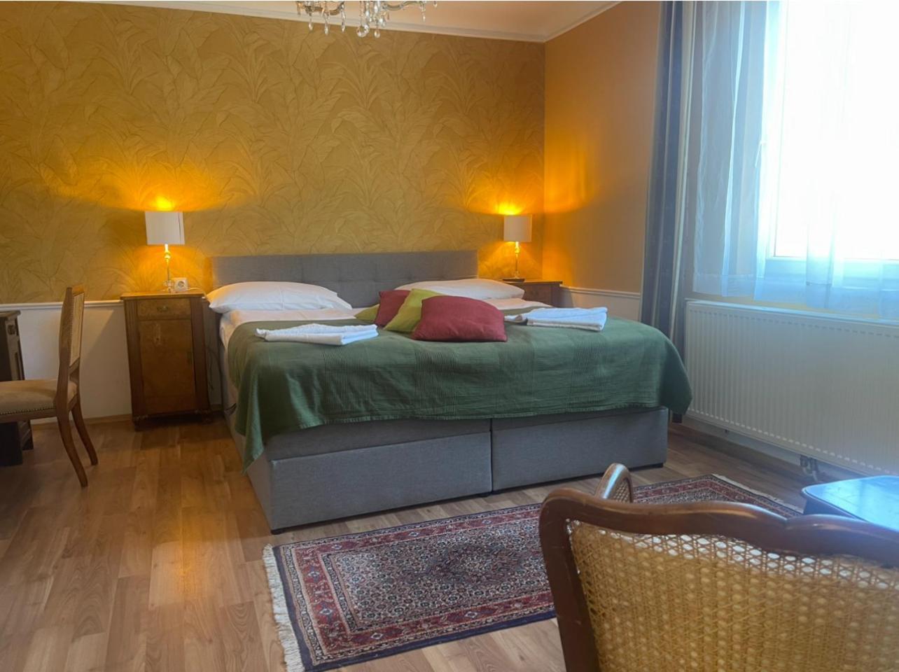 Corso, Zimmer & Fruehstueck Pressbaum Dış mekan fotoğraf